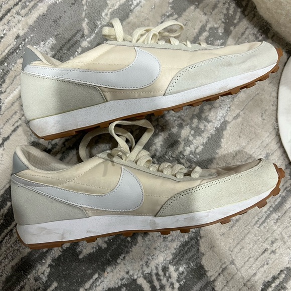 Nike size 8.5 women’s - Picture 3 of 4